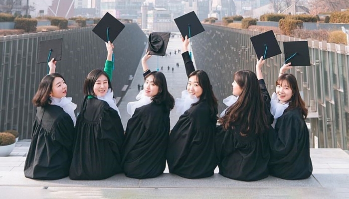 Du học hệ Cao đẳng hay hệ Đại học